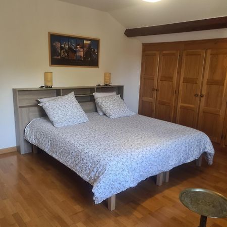 Bed and Breakfast La Parenthese Des Collines Saint-Donat-sur-lʼHerbasse Exterior foto
