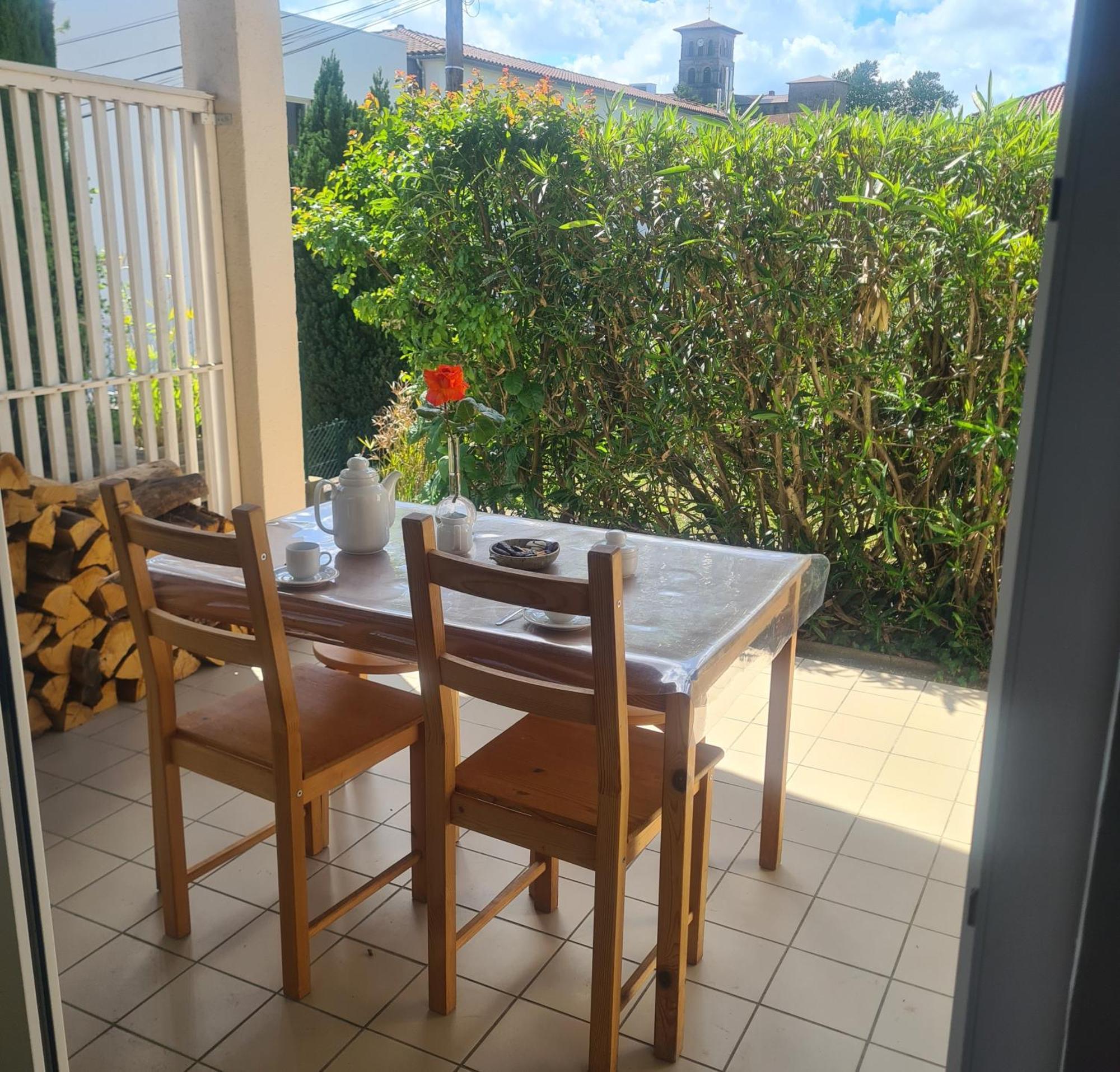 Bed and Breakfast La Parenthese Des Collines Saint-Donat-sur-lʼHerbasse Exterior foto